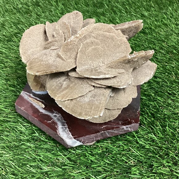 Desert Rose Selenite Crystal Formation on Marble base - Picture 1 of 10